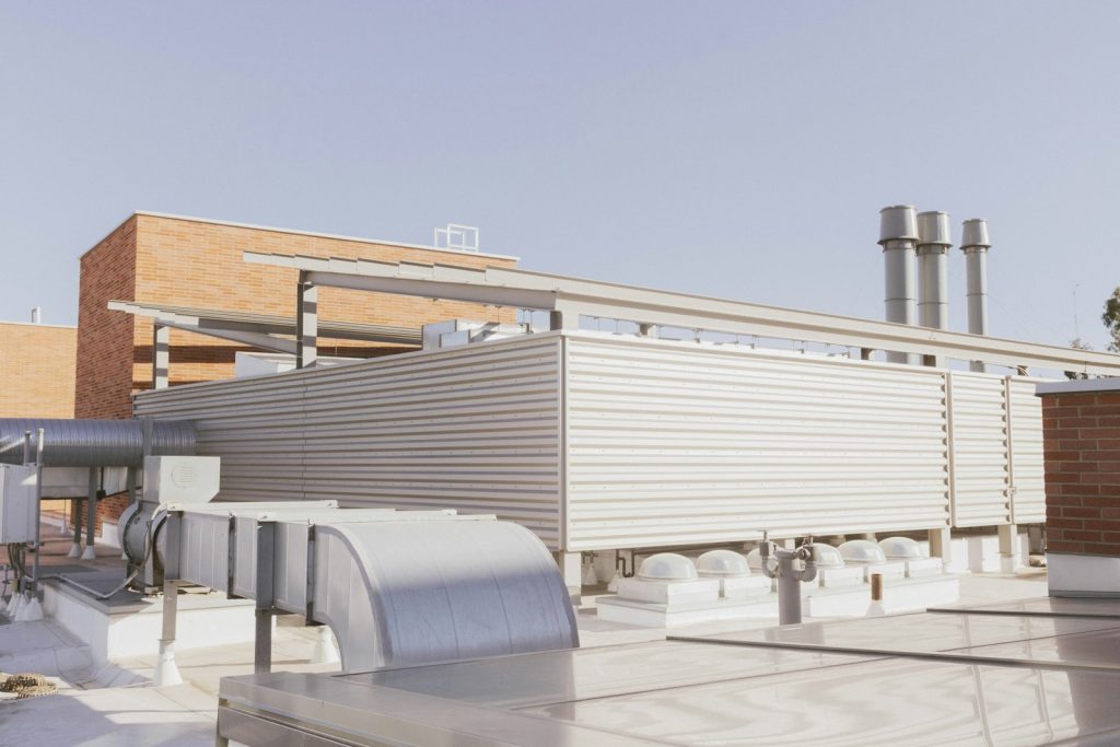 Unita di climatizzazione industriale su copertura